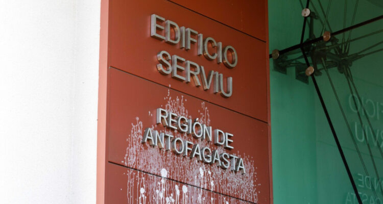 Duras críticas tras despido de funcionarias del Serviu que destaparon escándalo por Democracia Viva