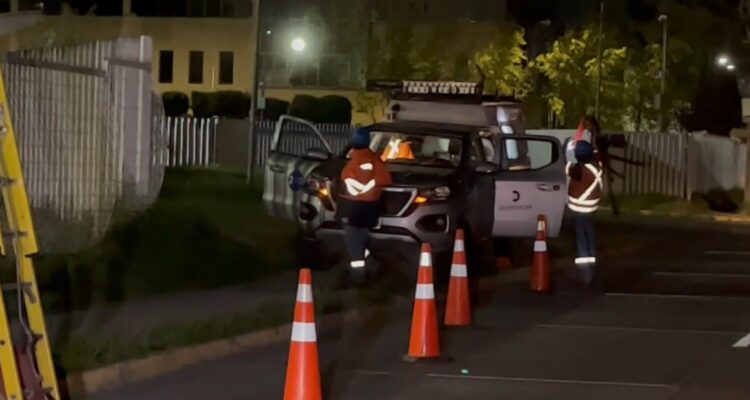 Hombre muere electrocutado mientras robaba cable subterráneo en Pudahuel