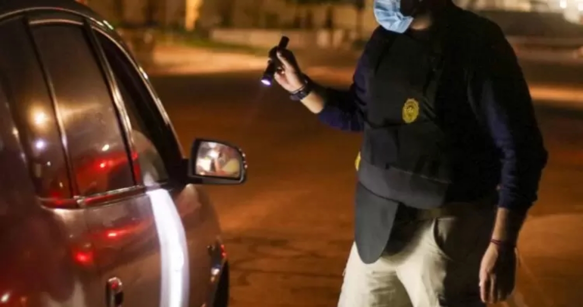 Carabinero (r) frustra a tiros una encerrona en su contra afuera del Parque O’Higgins
