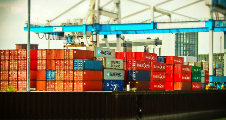 Las exportaciones chinas no repuntan y muestran su cuarto retroceso consecutivo