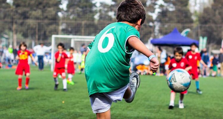 ‘Familias por el Fútbol’ impulsa y visibiliza en Chile el balompié infantil desde sus inicios