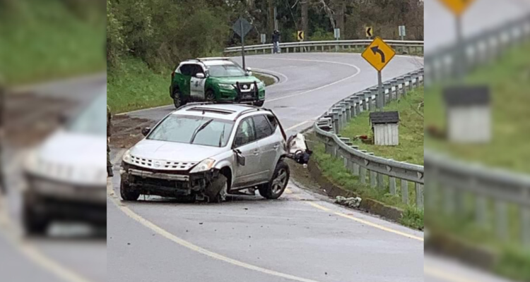 Auto cargó combustible y huyó para no pagar: volcó y una mujer murió tras salir eyectada en Futrono