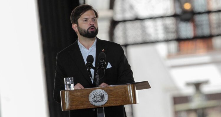 “Incluida China”: Boric dice que respeto a DDHH desde exigirse a todos los países previo a su viaje