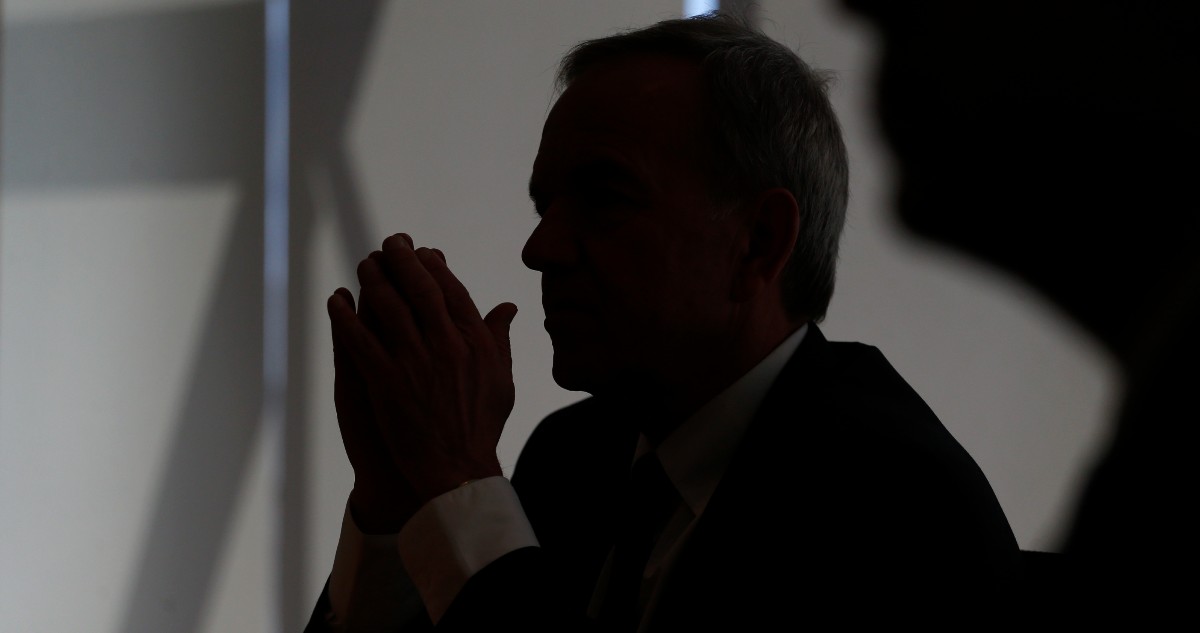 Gabriel Ruiz-Tagle ofrece $5 millones para alzar arraigo nacional y poder matricular a hijo en España