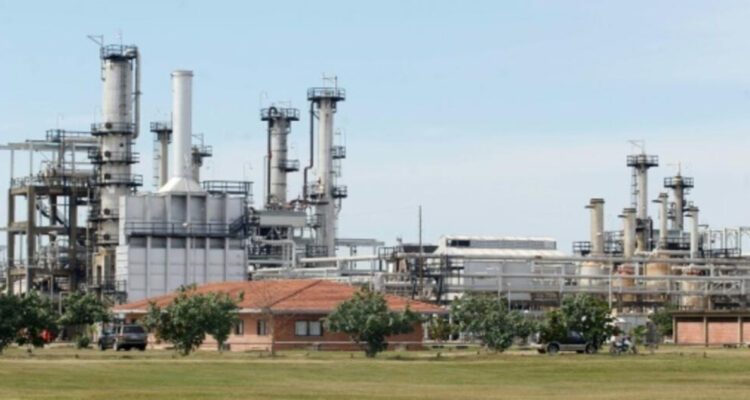 Planta de gas en el departamento de Santa Cruz, en Bolivia, en mayo de 2006