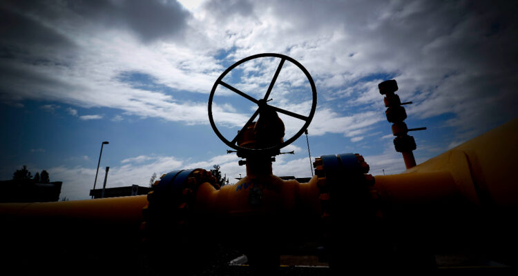 Gobierno argentino informa que garantizará el envío de gas natural a Chile hasta fines de 2024