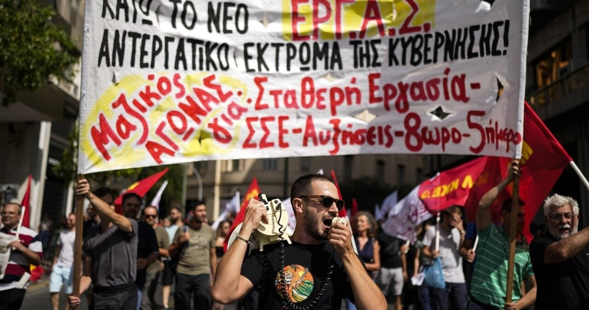“Esclavos modernos”: Polémica en Grecia por reforma de semana laboral de 6 días y sin horarios fijos