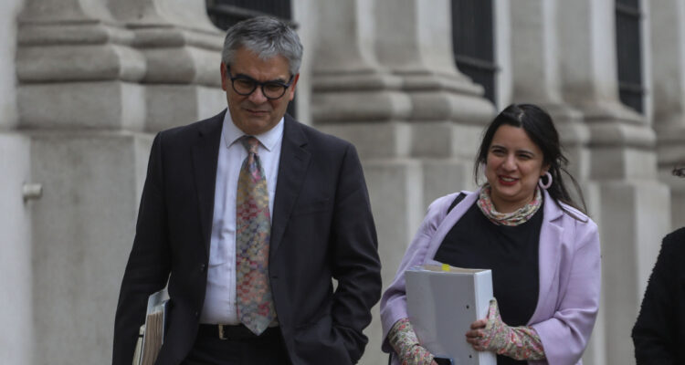 Marcel afirma que Chile es visto como “lugar seguro para invertir” y reitera focos de presupuesto 2024