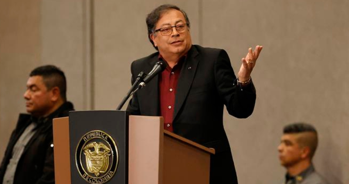 Hijo de Petro dice que su padre sí sabía del origen del dinero de la campaña