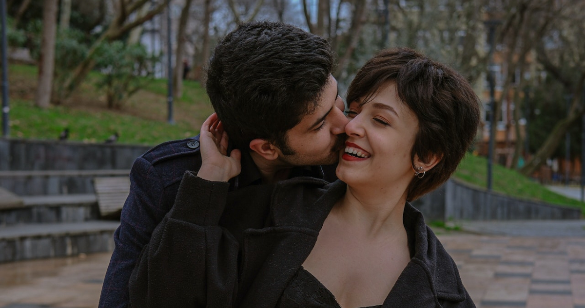 Hombres dicen “te amo” antes que las mujeres, según estudios