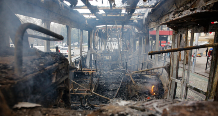 Bus incendiado
