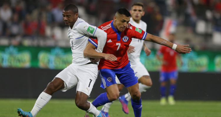 Revelan la formación que prepara Eduardo Berizzo para el debut de La Roja ante Uruguay.