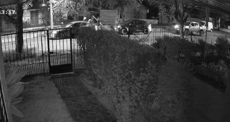 Graban a conductor frustrando una encerrona en Macul