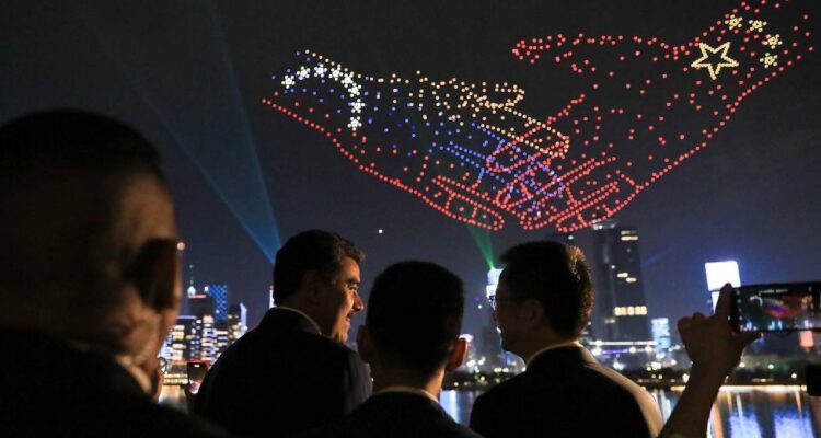 Nicolás Maduro recibido en China