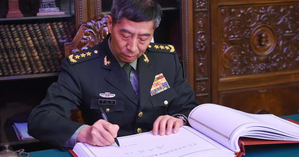 Ministro chino de Defensa cumple más de dos semanas “desaparecido” en medio del silencio del Gobierno
