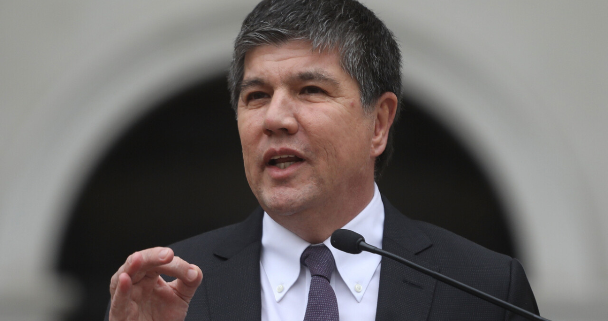 Monsalve anuncia que el Gobierno se va a querellar por el ataque al Palacio de La Moneda