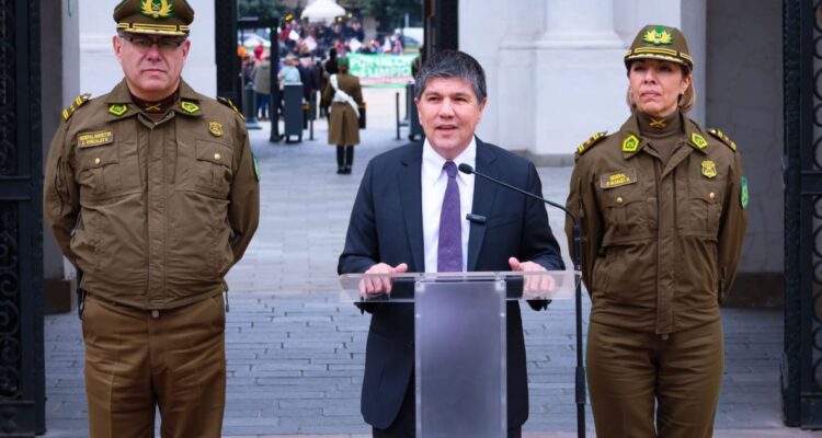 2400 carabineros, drones y 3 helicópteros: Detalles del operativo de seguridad por 50 años del Golpe