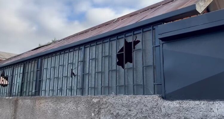 Conflicto vecinal termina con mujer baleada por carabinero en retiro en Quilicura