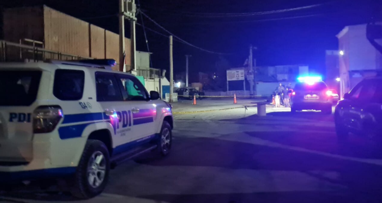 mujer muere en campamento en Mejillones