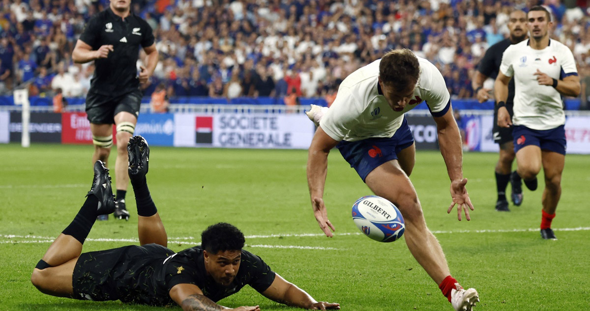 Francia debutó con triunfo sobre All Blacks en el Mundial de Rugby.