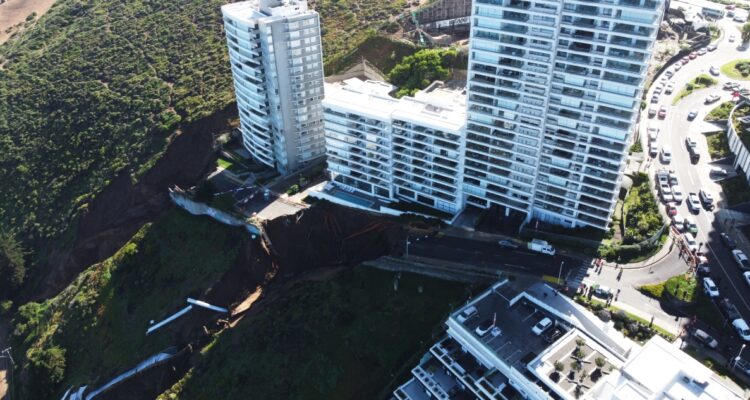 Mundaca por nuevo socavón en Viña del Mar