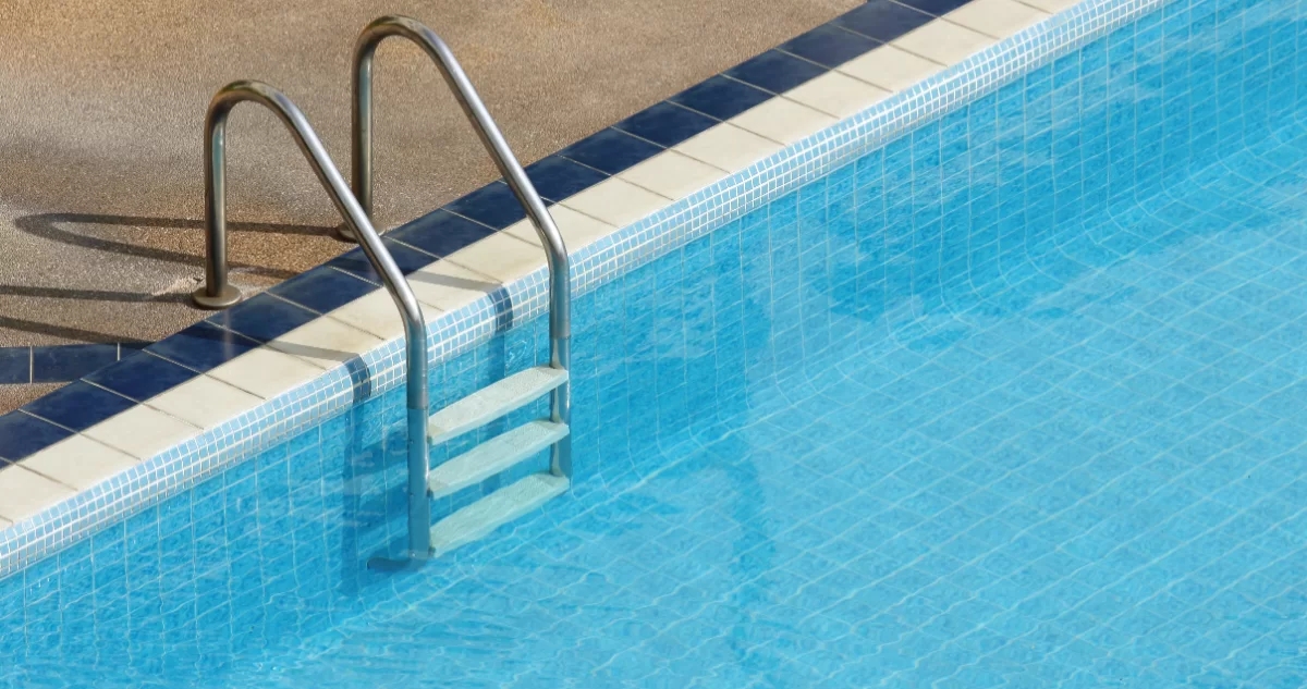 Hijo de militar muere tras caer a piscina del Regimiento Bellavista en Conchalí