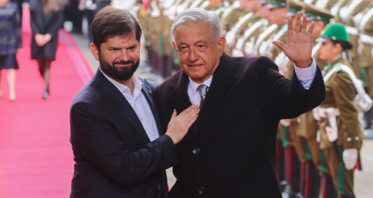 Presidente Boric se reunió con su par mexicano López Obrador en La Moneda