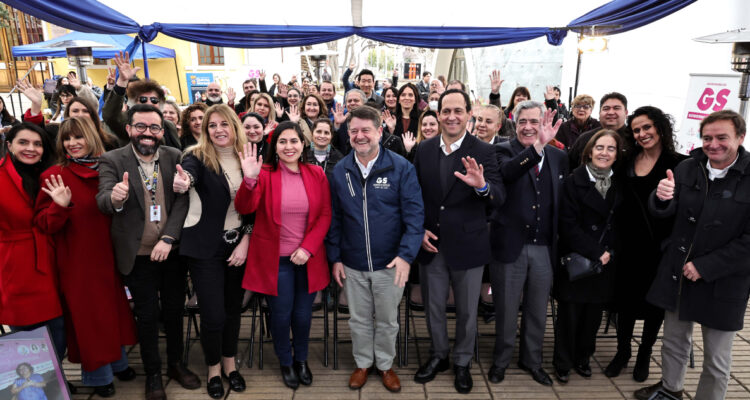 Programa de prevención de cáncer de mama logra 50% de avance: han realizado 4.697 mamografías en la RM