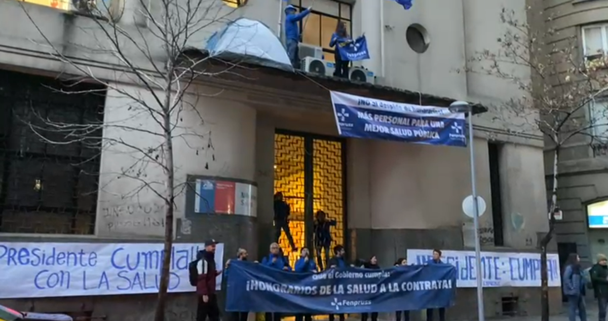 Fenpruss se toma el ingreso del Minsal por eventual despido de miles de trabajadores a honorarios