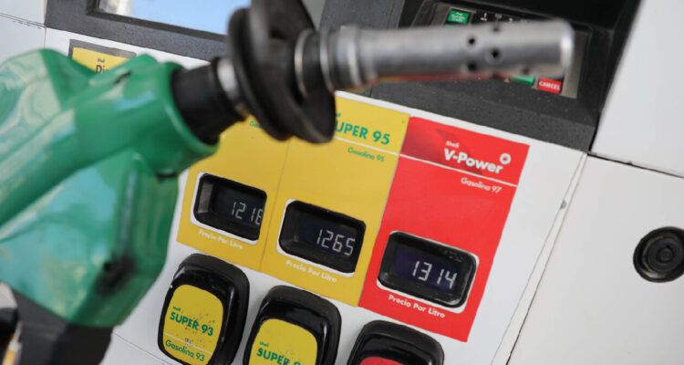 Surtidor de combustible