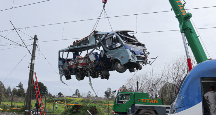 querella chofer colisión