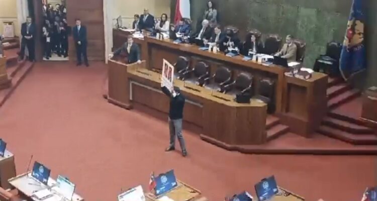 Los incidentes en homenaje a Salvador Allende en la Cámara: diputado UDI recibió censura
