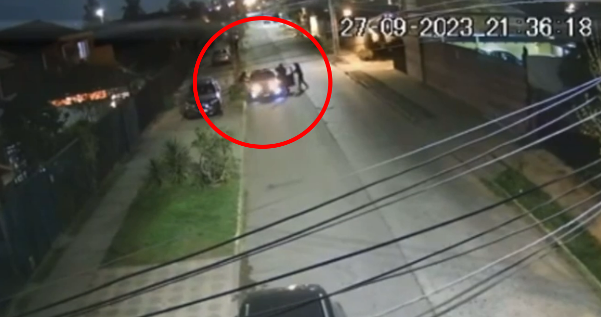 Buscan a delincuentes que robaron vehículos en Maipú y en Cerrillos: un auto fue recuperado