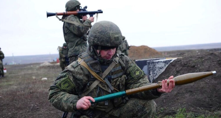 Se le complica la guerra a Putin: Rusia incrementará en casi un 68% su gasto militar en 2024