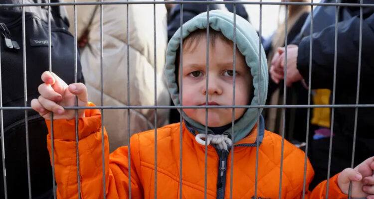 Moscú busca adoctrinar a niños ucranianos en zonas ocupadas: “Están dispuestos a morir por Rusia”
