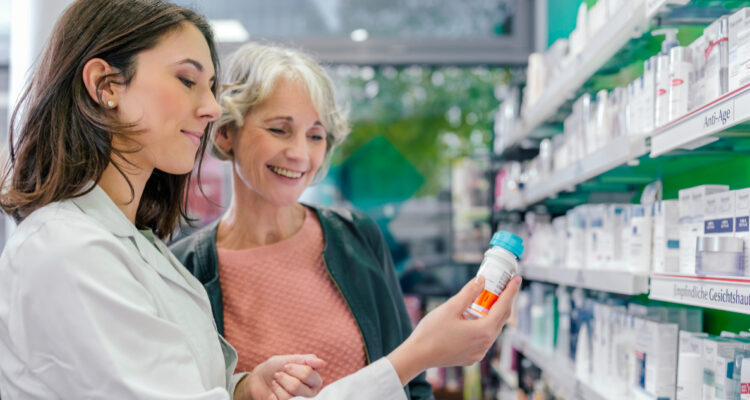 YAPP y Seguros SURA permitirán usar seguro complementario de salud en farmacias independientes