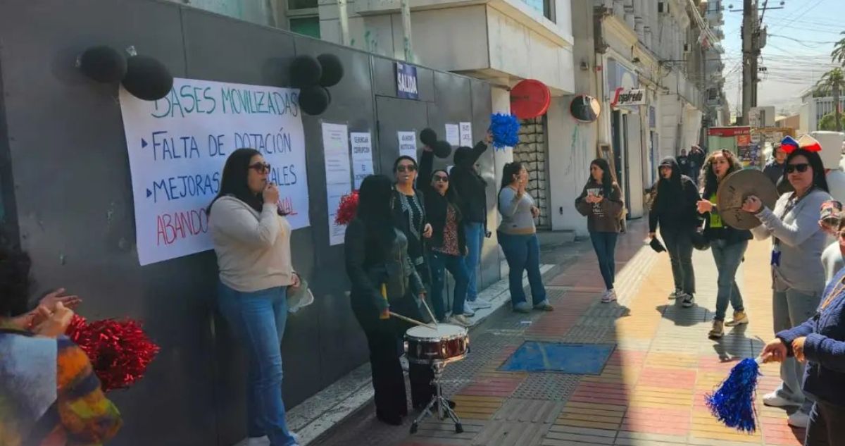 Trabajadores de Serviu Antofagasta en paro por despido de funcionarias que destaparon caso Convenios