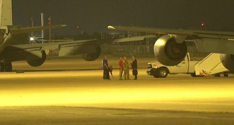 Soldado Travis King llega a Estados Unidos tras 71 días atrapado en Corea del Norte