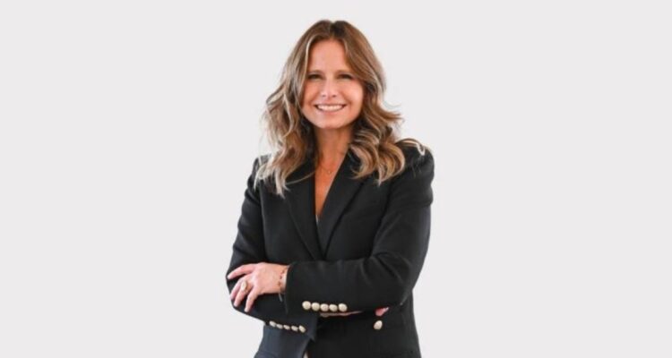 Soledad Onetto anuncia que está embaraza con bella postal desde París: “Somos tres y estamos felices”