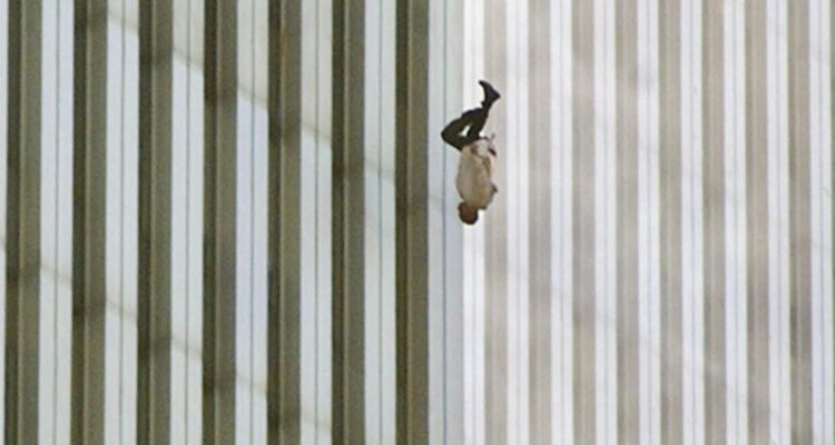 The Falling Man: la historia tras la icónica foto del hombre cayendo de las Torres Gemelas