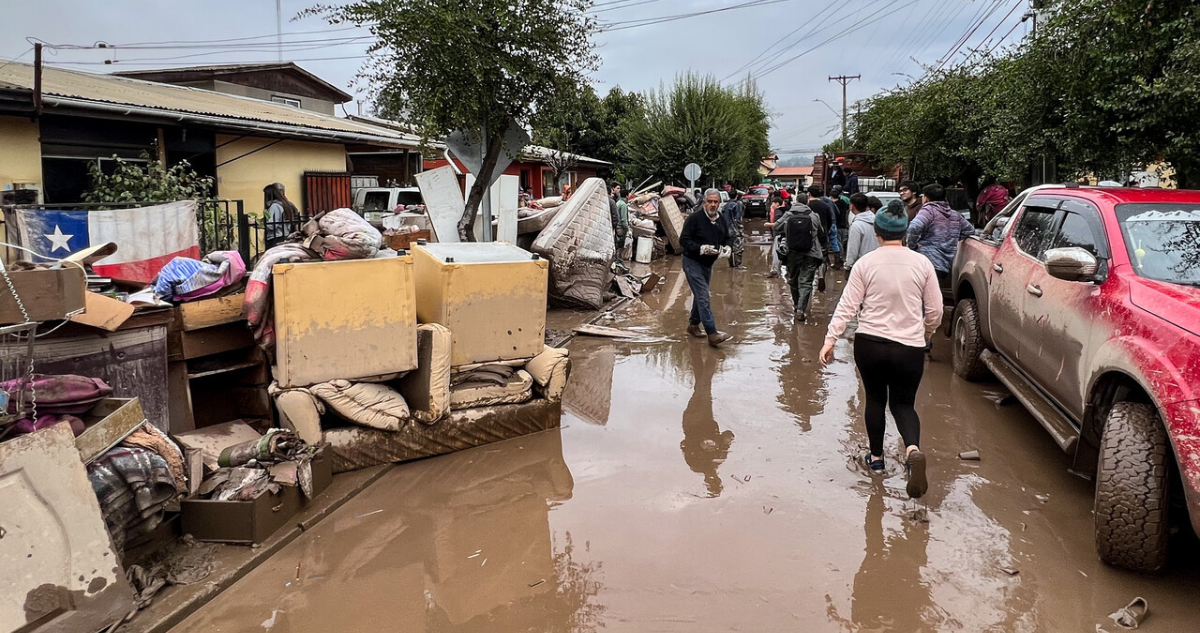 Tres muertos, 500 viviendas dañadas y 6 mil personas aisladas deja sistema frontal en el sur del país