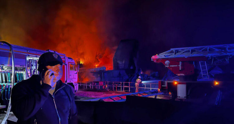 Así fue cómo Ucrania bombardeó la flota rusa de Sebastopol, destruyendo un submarino y dos buques