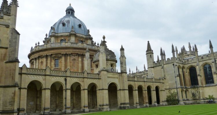 La Universidad de Oxford encabeza el ranking internacional del “Times Higher Education”