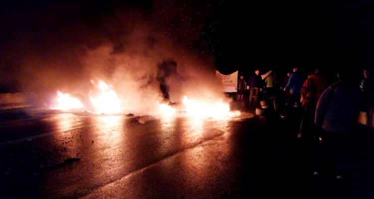 vecinos-lota-barricadas