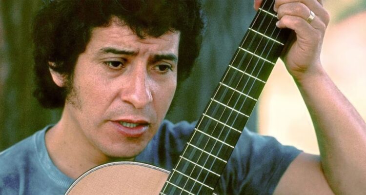 Víctor Jara vuelve a cantar gracias a la IA: musicalizaron último poema que escribió antes de morir