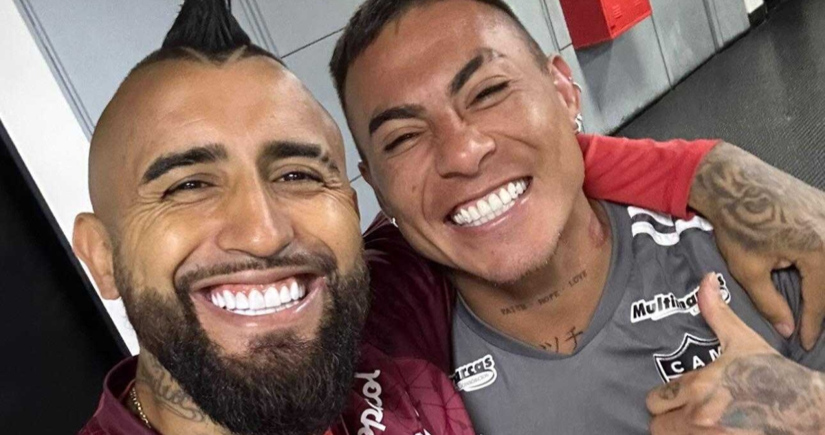 Arturo Vidal y Eduardo Vargas