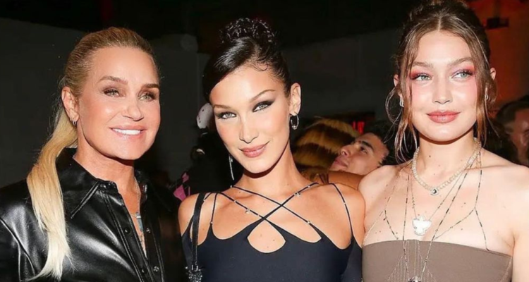 Yolanda Hadid junto a sus hijas Bella y Gigi Hadid en referencia al término Almond Mom