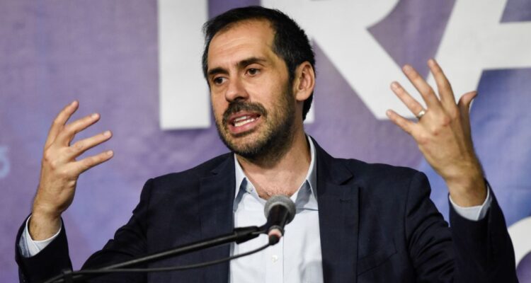 Chile Vamos y Republicanos anuncian interpelación parlamentaria a ministro Grau tras caso Sinovac