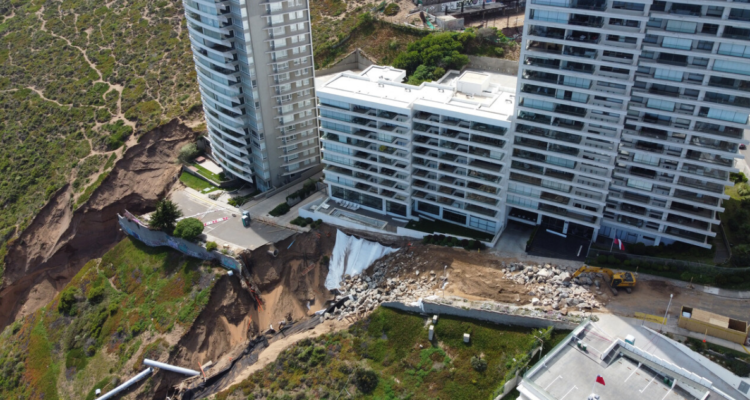 Socavones en Viña del Mar: vecinos de edificios evacuados podrían retirar esta semana sus pertenencias
