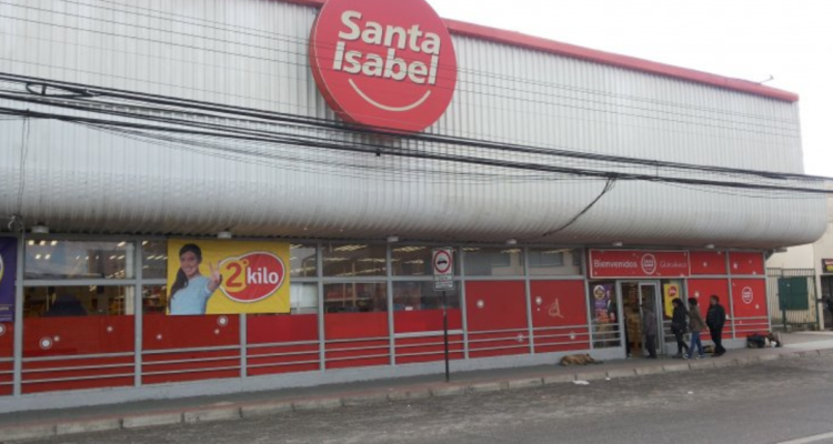 Corte confirma multa contra supermercado por ordenar a trabajadores realizar labores para otra empresa